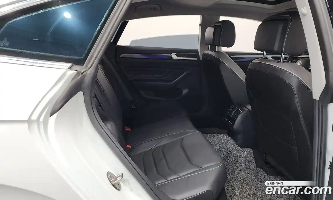 Volkswagen Arteon 2022 2.0 Автомат в Москве № 232066, фото 18