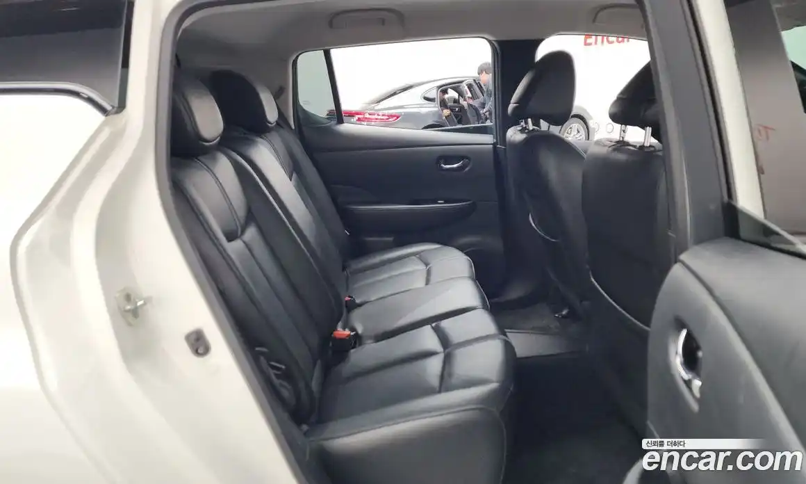 Nissan Leaf 2019 0.1 Автомат в Москве № 238243, фото 17