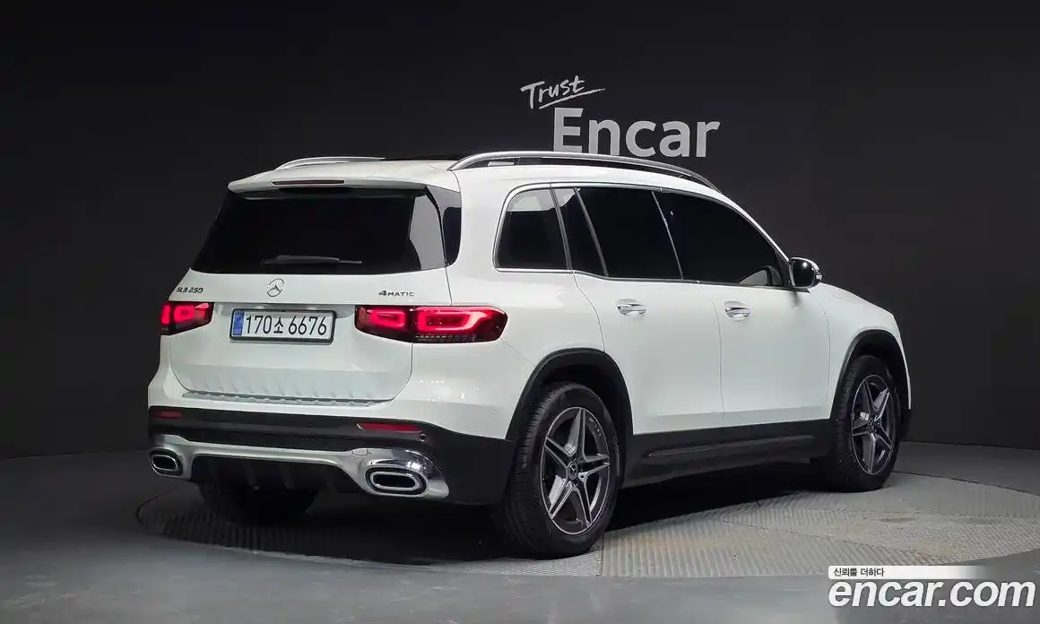 Mercedes-Benz GLB-Class 2020 2.0 Автомат в Москве № 241998, фото 19