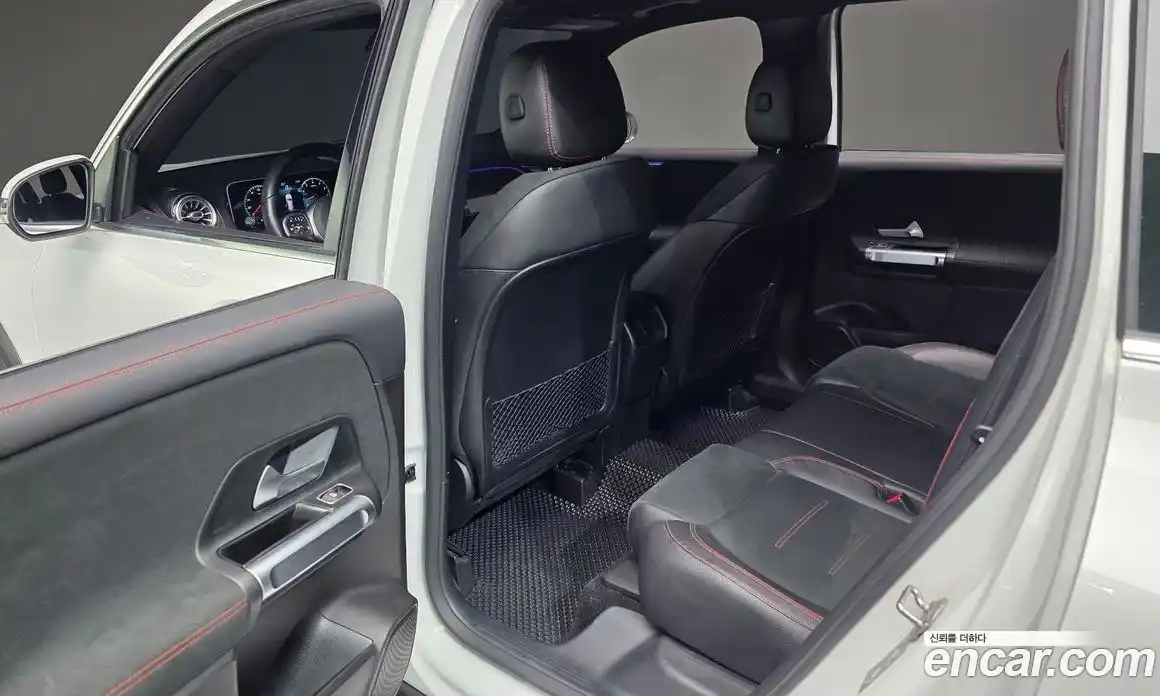 Mercedes-Benz GLB-Class 2020 2.0 Автомат в Москве № 241998, фото 5