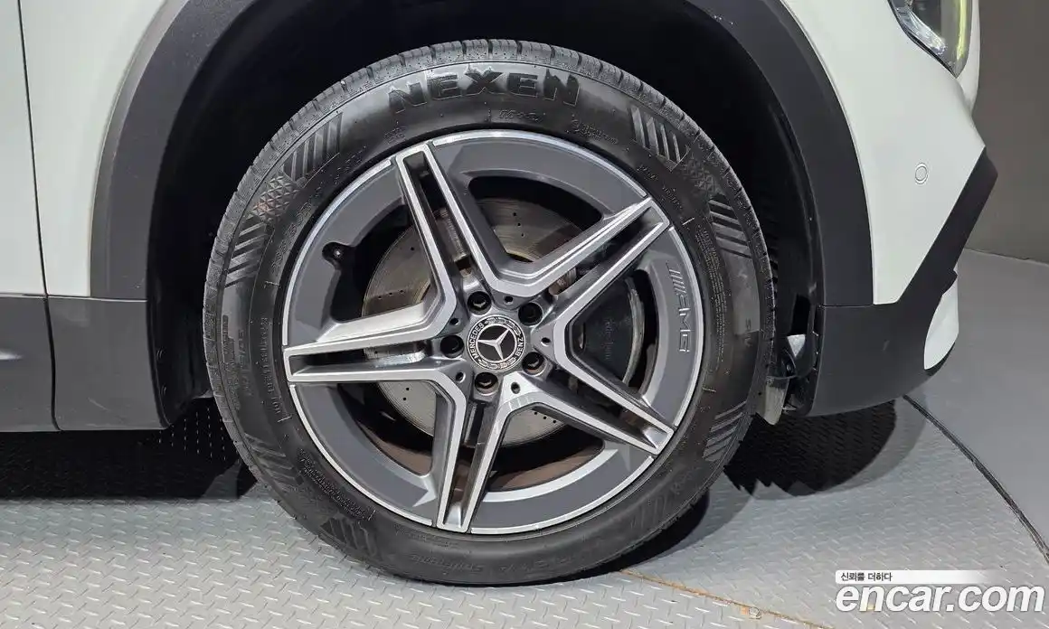 Mercedes-Benz GLB-Class 2020 2.0 Автомат в Москве № 241998, фото 7