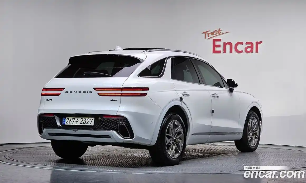 Genesis GV70 2023 2.5 Автомат в Москве № 24291, фото 1