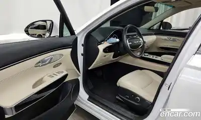 Genesis GV70 2023 2.5 Автомат в Москве № 24291, миниатюра 2