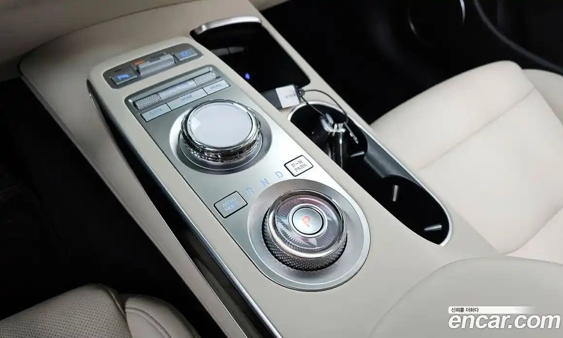 Genesis GV70 2023 2.5 Автомат в Москве № 24291, фото 3