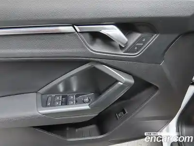 Audi Q3 2020 2.0 Автомат в Москве № 247969, миниатюра 12