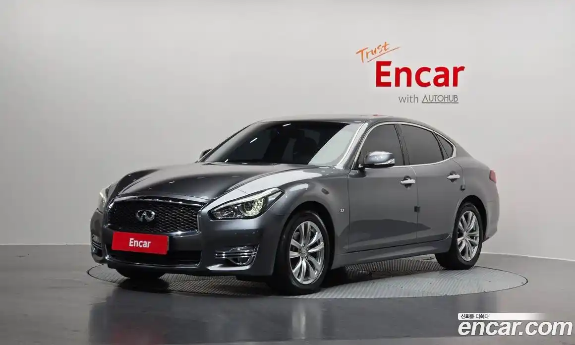 Infiniti Q70 2017 3.7 Автомат в Москве № 250373, фото 1