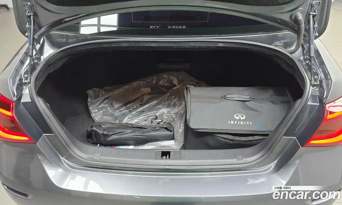 Infiniti Q70 2017 3.7 Автомат в Москве № 250373, фото 20