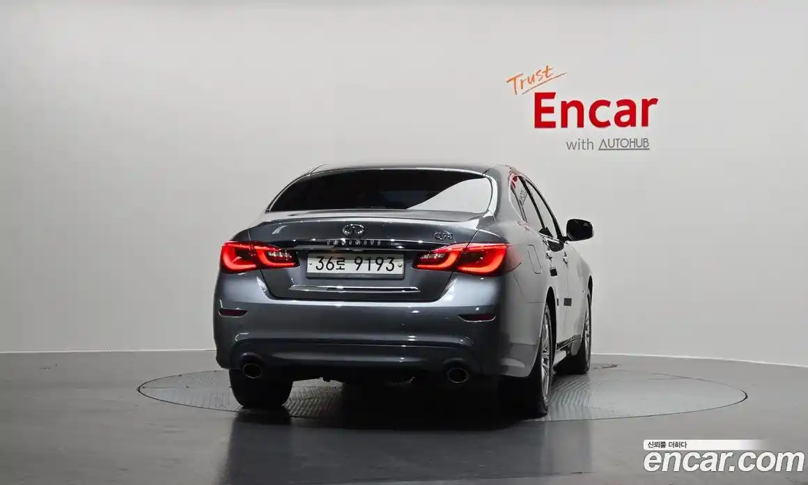 Infiniti Q70 2017 3.7 Автомат в Москве № 250373, фото 4