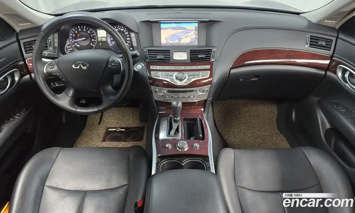 Infiniti Q70 2017 3.7 Автомат в Москве № 250373, фото 7