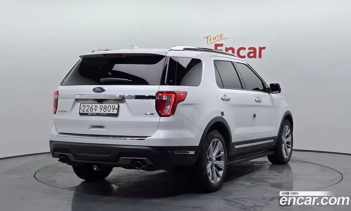 Ford Explorer 2019 2.3 Автомат в Москве № 255548, фото 12