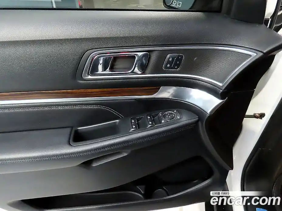 Ford Explorer 2018 2.3 Автомат в Москве № 255572, фото 14