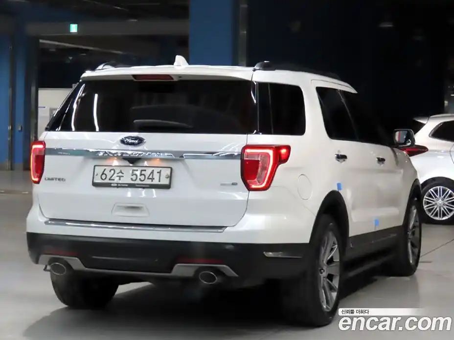 Ford Explorer 2018 2.3 Автомат в Москве № 255572, фото 4