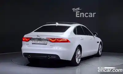 Jaguar XF, 2017