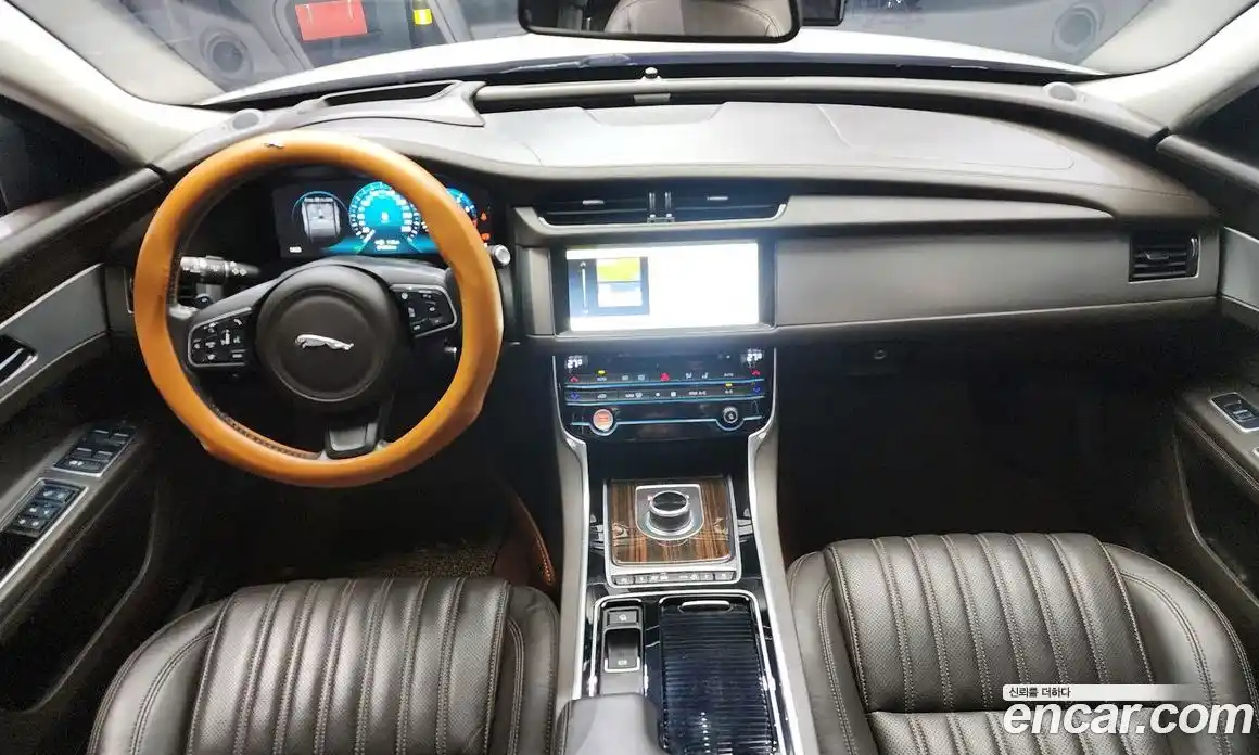 Jaguar XF 2017 2.0 Автомат в Москве № 256089, фото 16