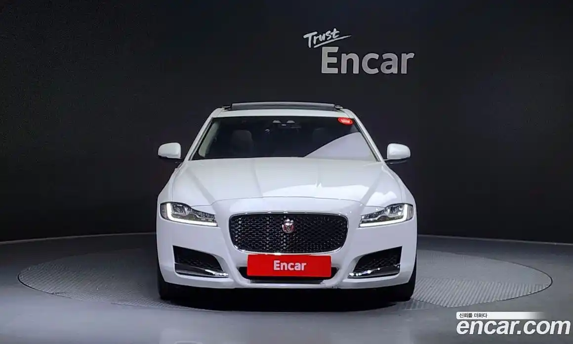 Jaguar XF 2017 2.0 Автомат в Москве № 256089, фото 5