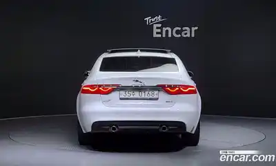 Jaguar XF 2017 2.0 Автомат в Москве № 256089, миниатюра 7