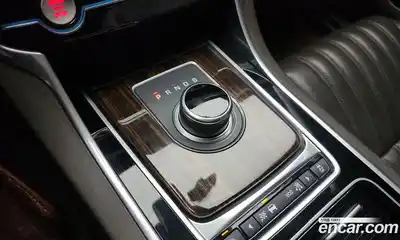 Jaguar XF 2017 2.0 Автомат в Москве № 256089, миниатюра 8