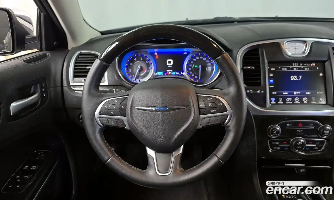 Chrysler 300C 2015 3.6 Автомат в Москве № 256750, фото 13