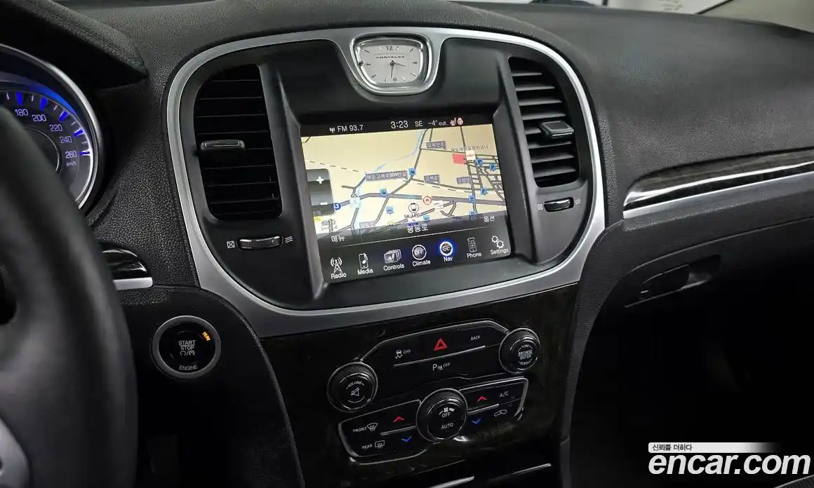 Chrysler 300C 2015 3.6 Автомат в Москве № 256750, фото 14