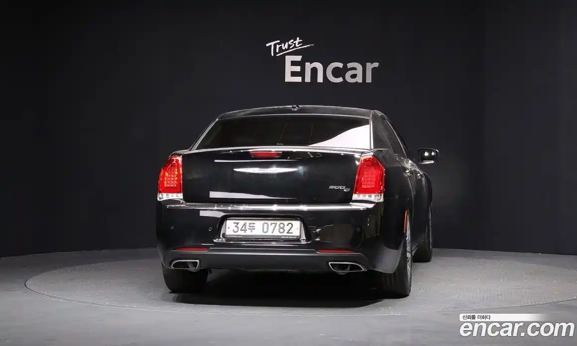 Chrysler 300C 2015 3.6 Автомат в Москве № 256750, фото 4