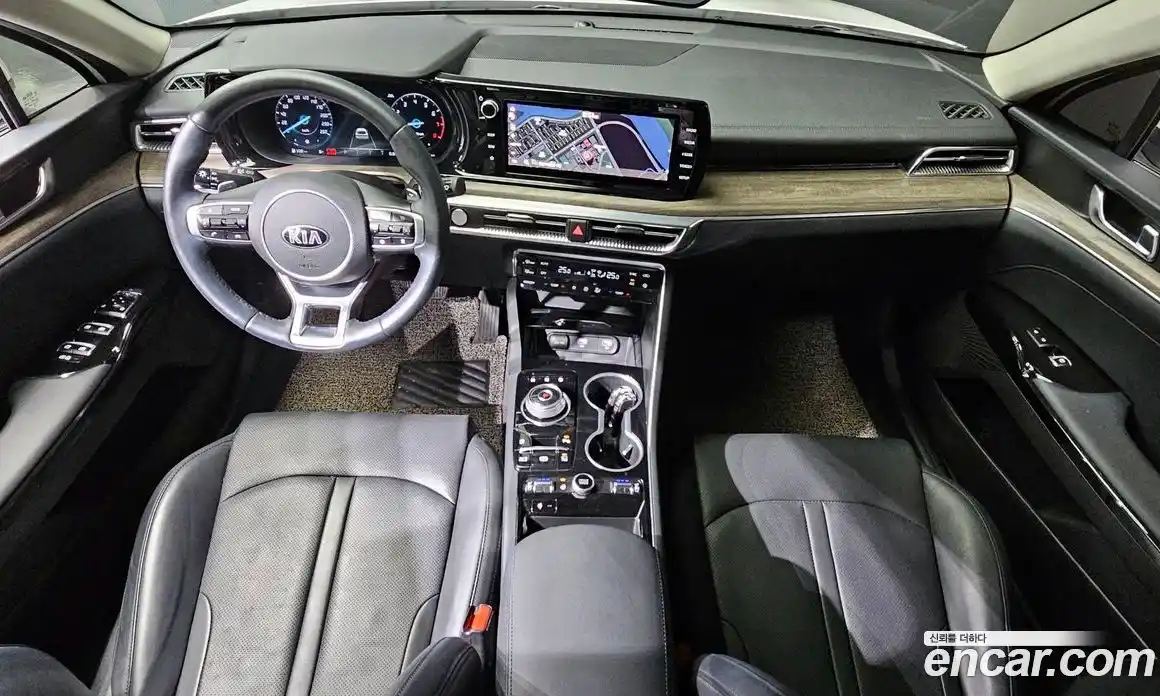 Kia K5 2021 2.0 Автомат в Москве № 257816, фото 1