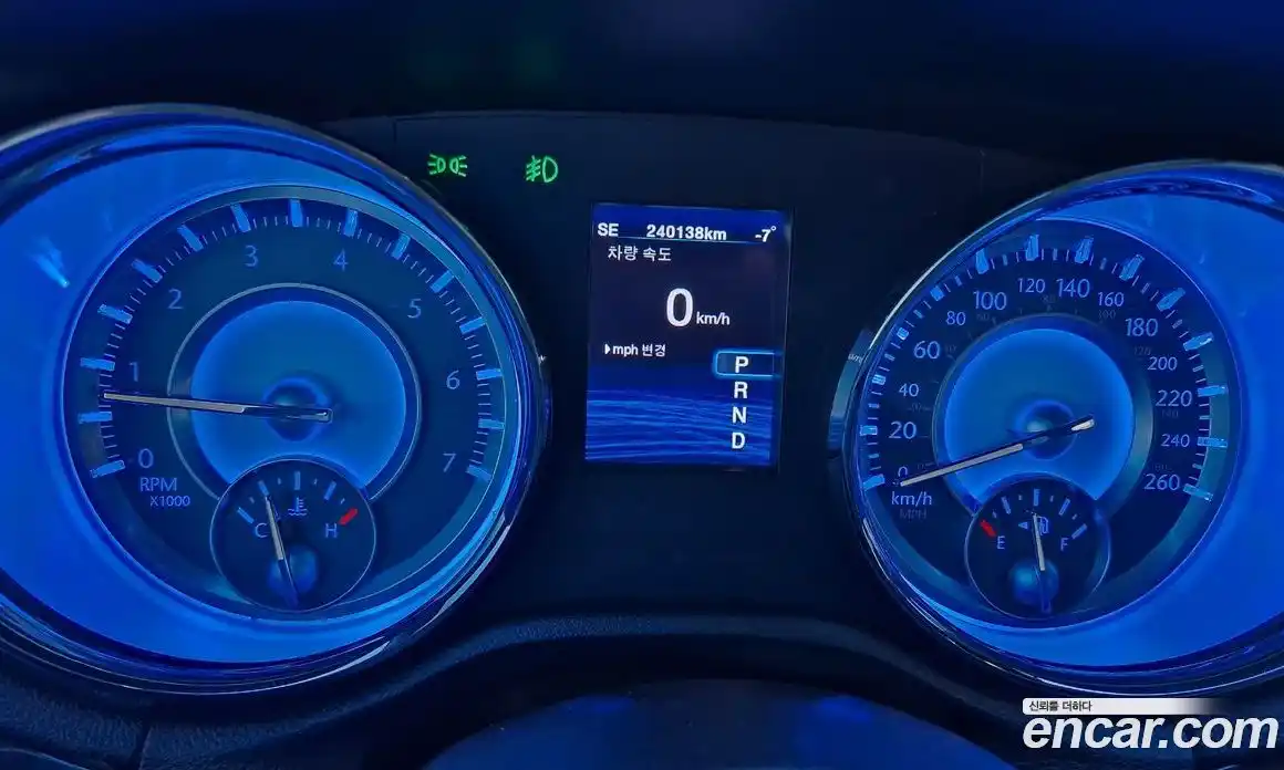 Chrysler 300C 2014 3.0 Автомат в Москве № 258165, фото 12