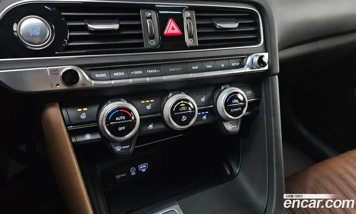 Genesis G70 2019 2.0 Автомат в Москве № 289814, фото 18