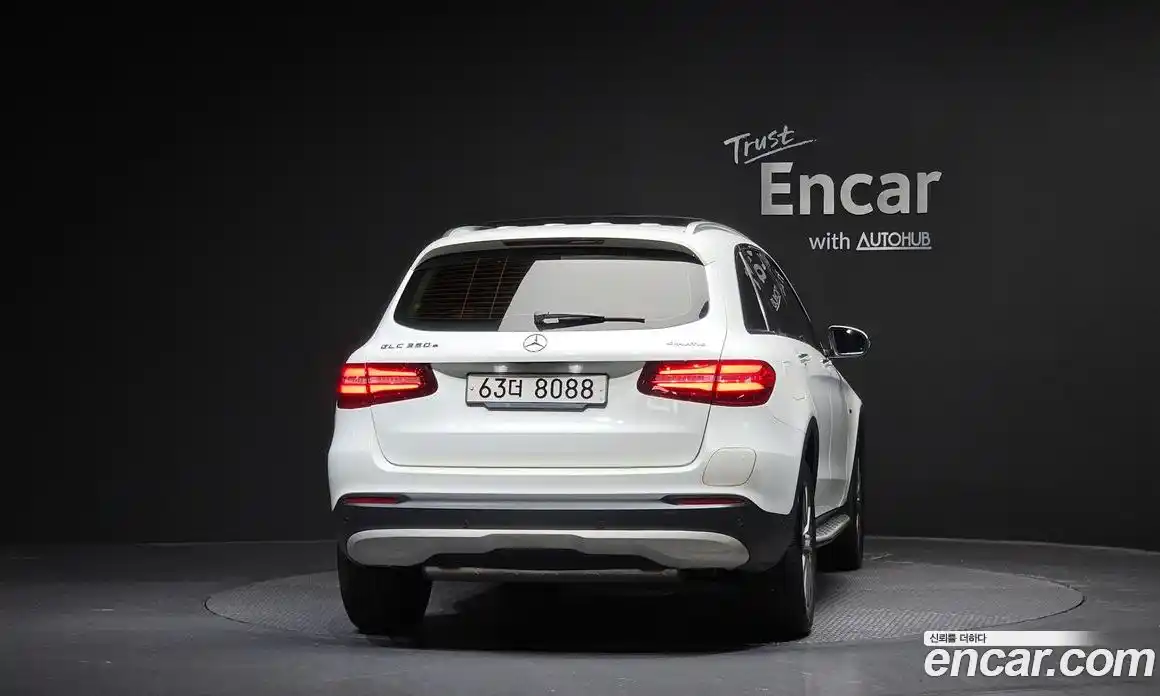 Mercedes-Benz GLC-Class 2018 2.0 Автомат в Москве № 292608, фото 15