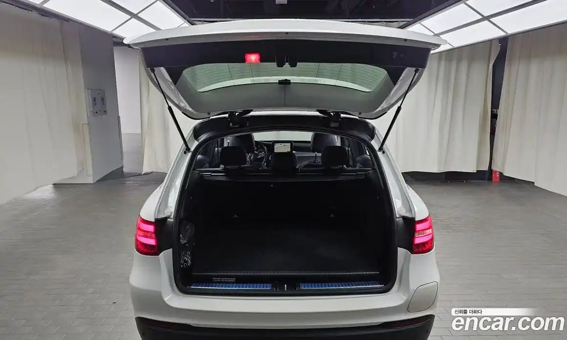 Mercedes-Benz GLC-Class 2018 2.0 Автомат в Москве № 292608, фото 8