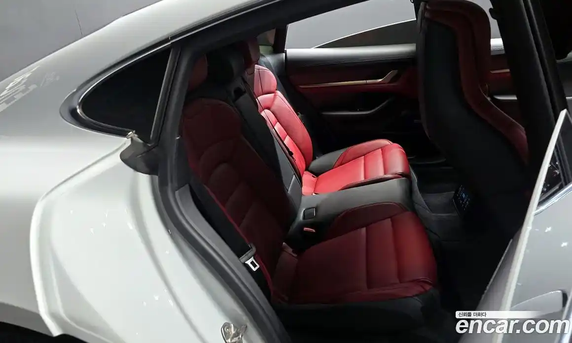 Porsche Taycan 2021 0.1 Автомат в Москве № 294132, фото 16