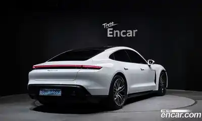 Porsche Taycan 2021 0.1 Автомат в Москве № 294132, миниатюра 3