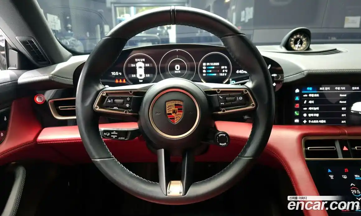 Porsche Taycan 2021 0.1 Автомат в Москве № 294132, фото 9