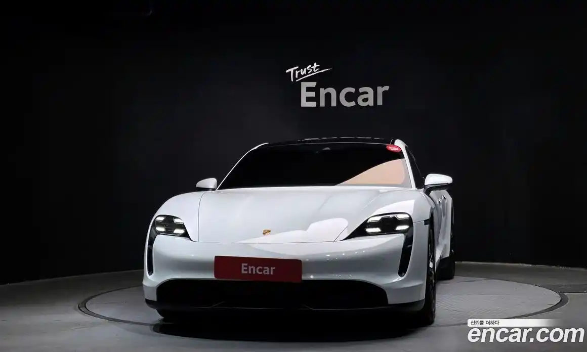 Porsche Taycan 2021 0.1 Автомат в Москве № 294132, фото 10