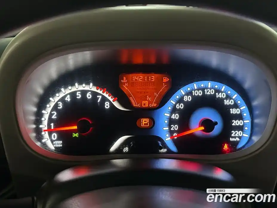 Nissan Cube 2011 1.8 Автомат в Москве № 294962, фото 12