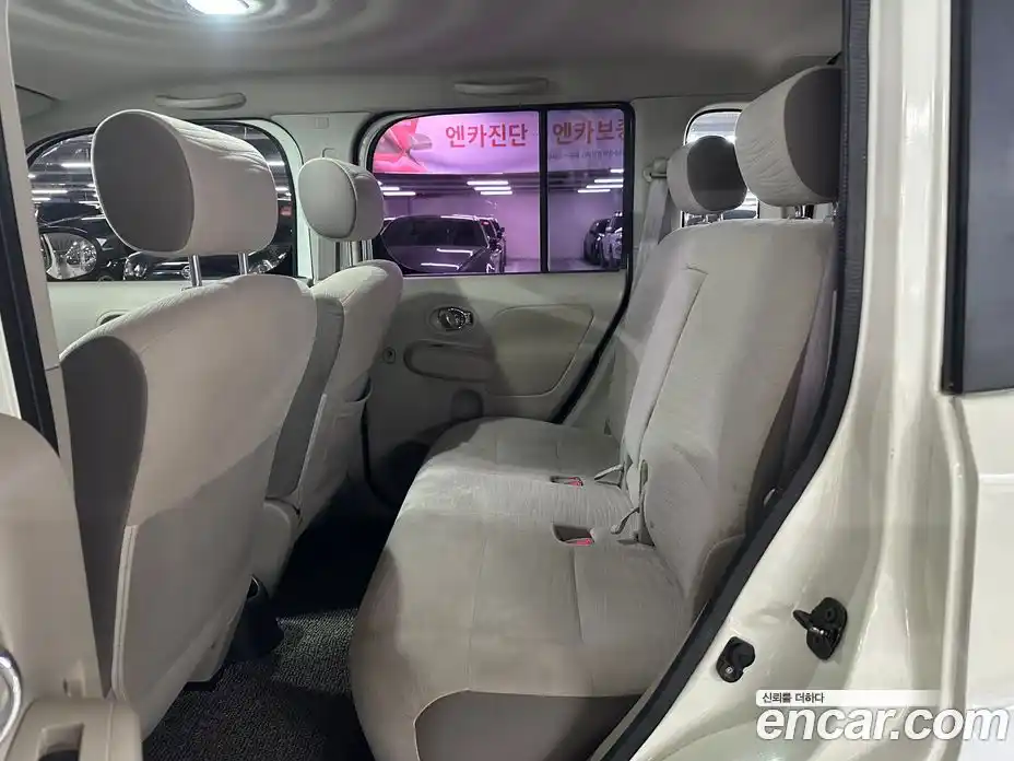 Nissan Cube 2011 1.8 Автомат в Москве № 294962, фото 16