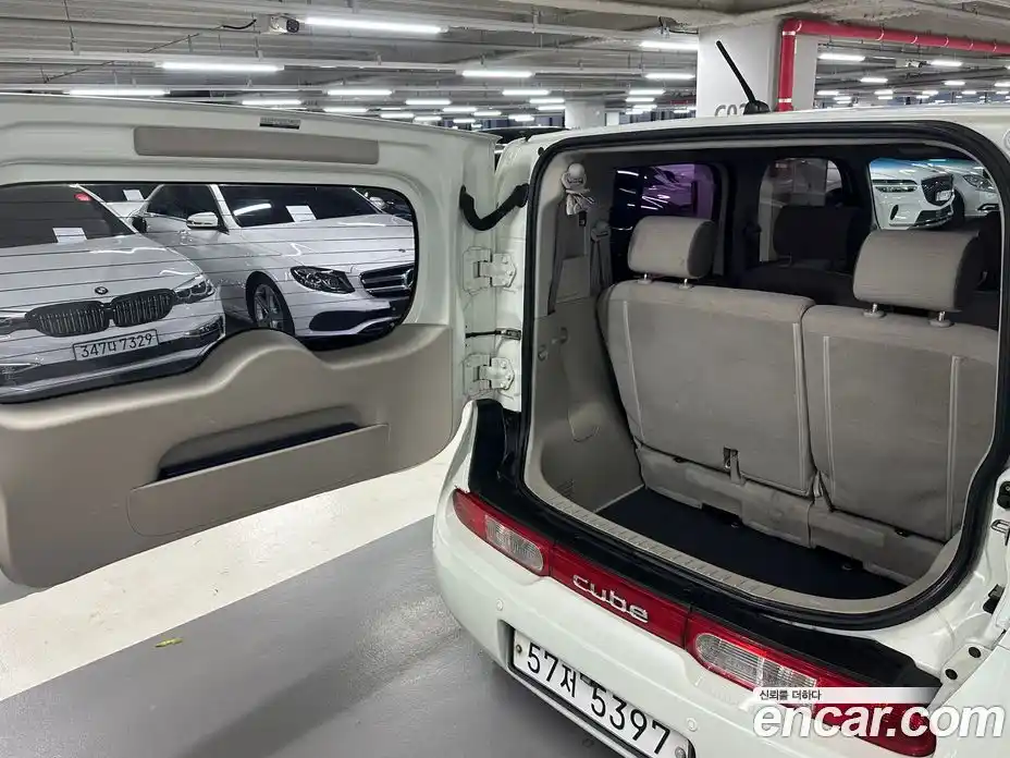 Nissan Cube 2011 1.8 Автомат в Москве № 294962, фото 18