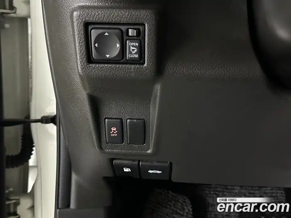 Nissan Cube 2011 1.8 Автомат в Москве № 294962, фото 10