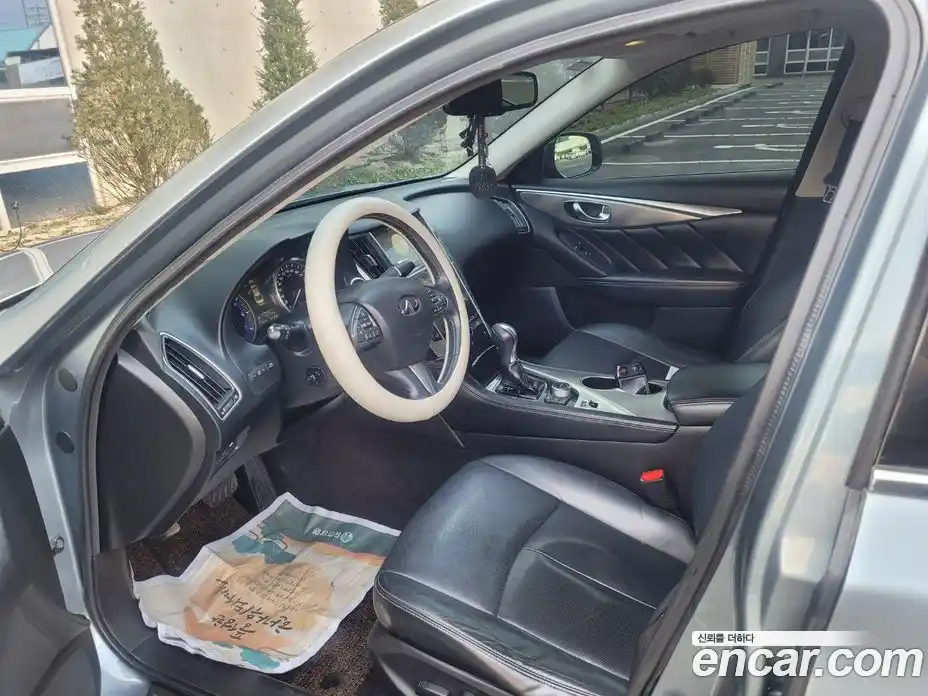 Infiniti Q50 2015 2.1 Автомат в Москве № 305595, фото 13