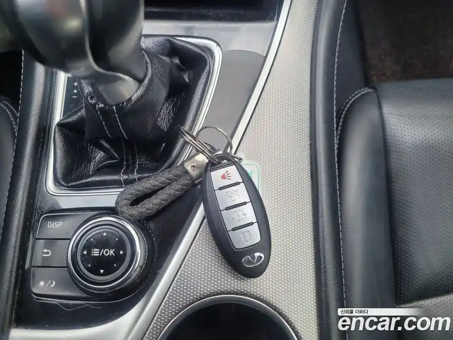 Infiniti Q50 2015 2.1 Автомат в Москве № 305595, фото 20