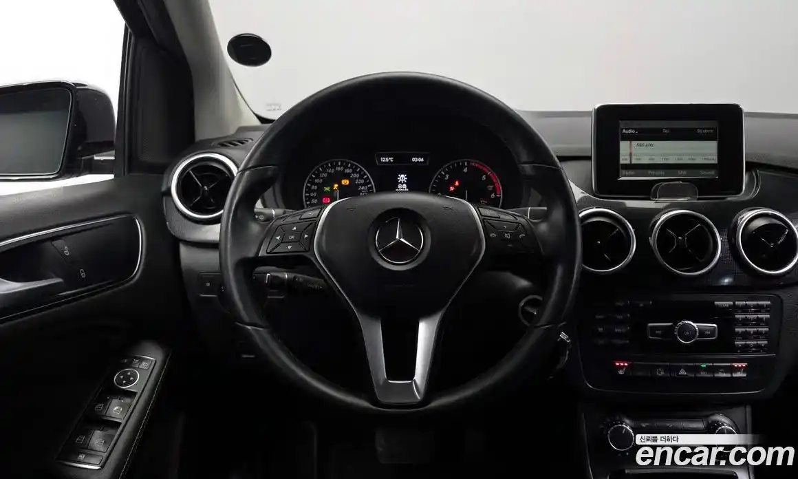 Mercedes-Benz B-Class 2013 1.8 Автомат в Москве № 311518, фото 8