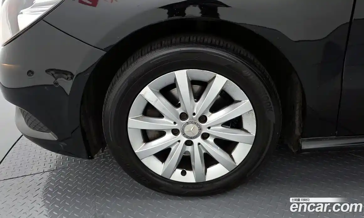 Mercedes-Benz B-Class 2013 1.8 Автомат в Москве № 311518, фото 10