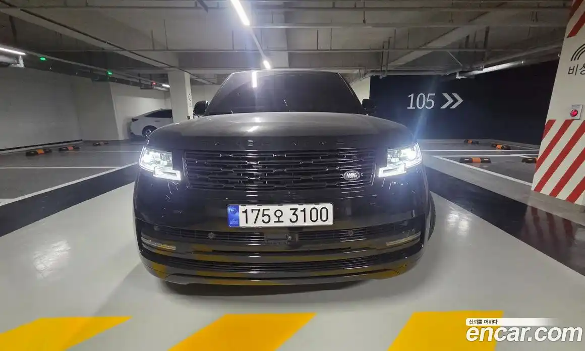 Land Rover Range-Rover 2023 4.4 Автомат в Москве № 316347, фото 1