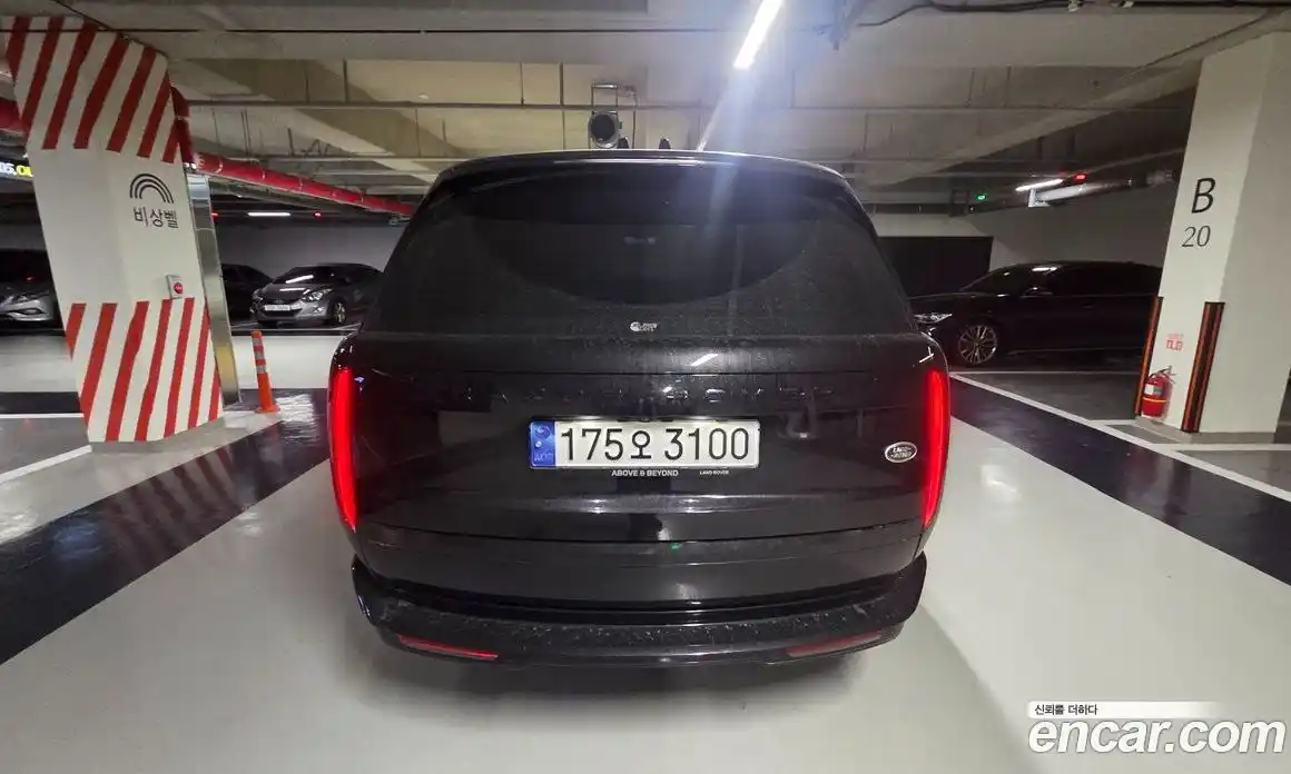 Land Rover Range-Rover 2023 4.4 Автомат в Москве № 316347, фото 5
