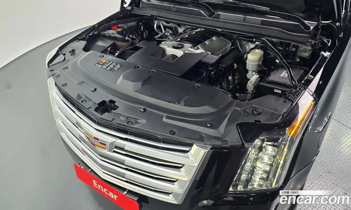 Cadillac Escalade 2018 6.2 Автомат в Москве № 320940, фото 1