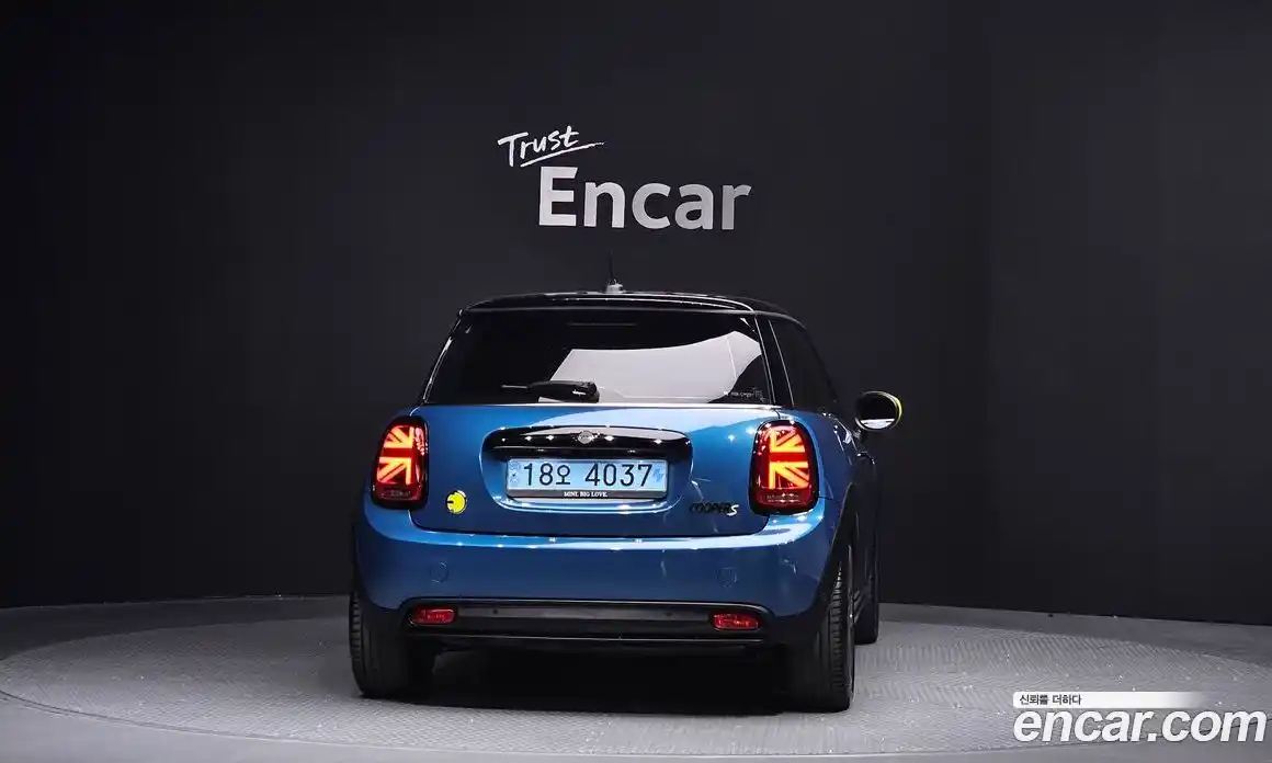 Mini Cooper 2024 Автомат в Москве № 329004, фото 14