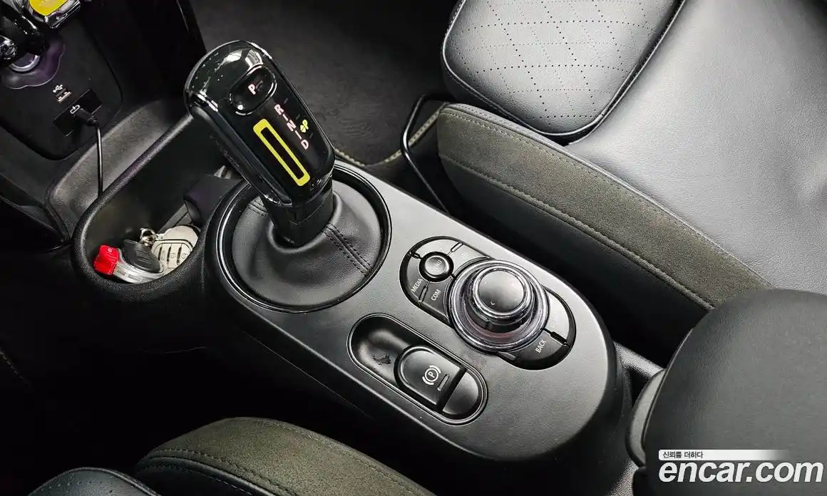 Mini Cooper 2024 Автомат в Москве № 329004, фото 7