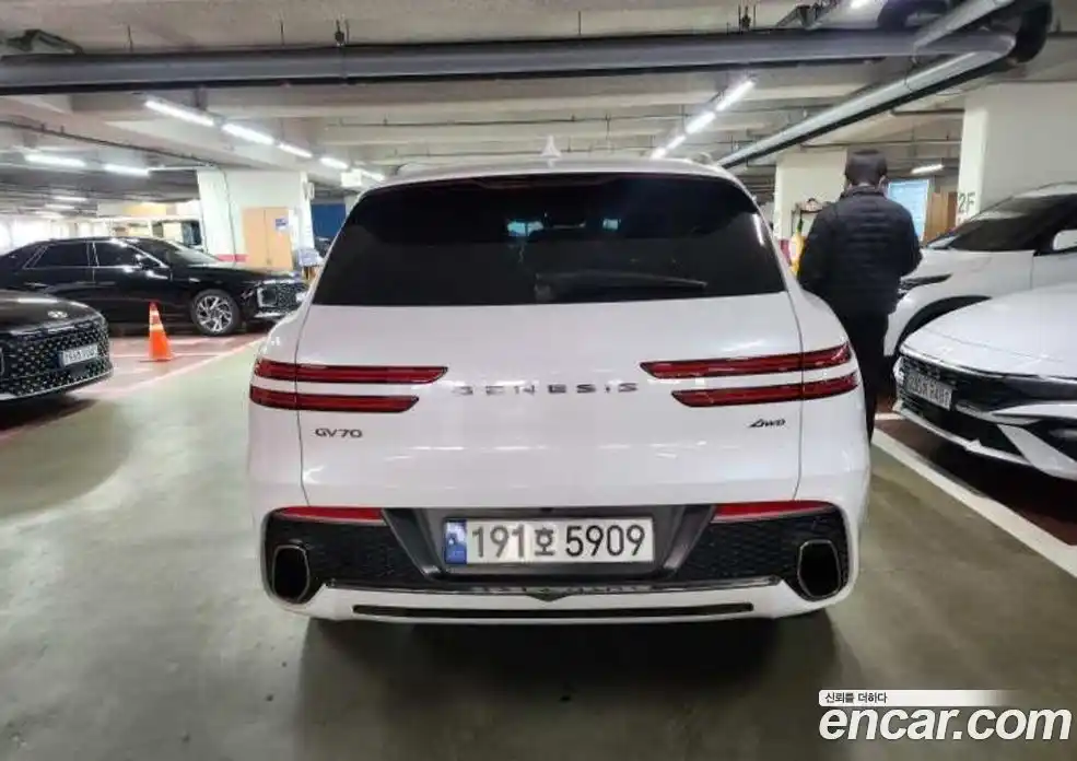Genesis GV70 2023 3.5 Автомат в Москве № 364776, фото 3