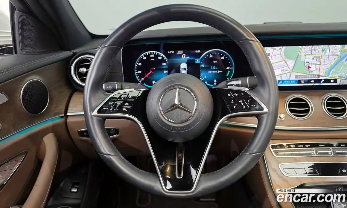 Mercedes-Benz E-Class 2021 2.0 Автомат в Москве № 369615, фото 13