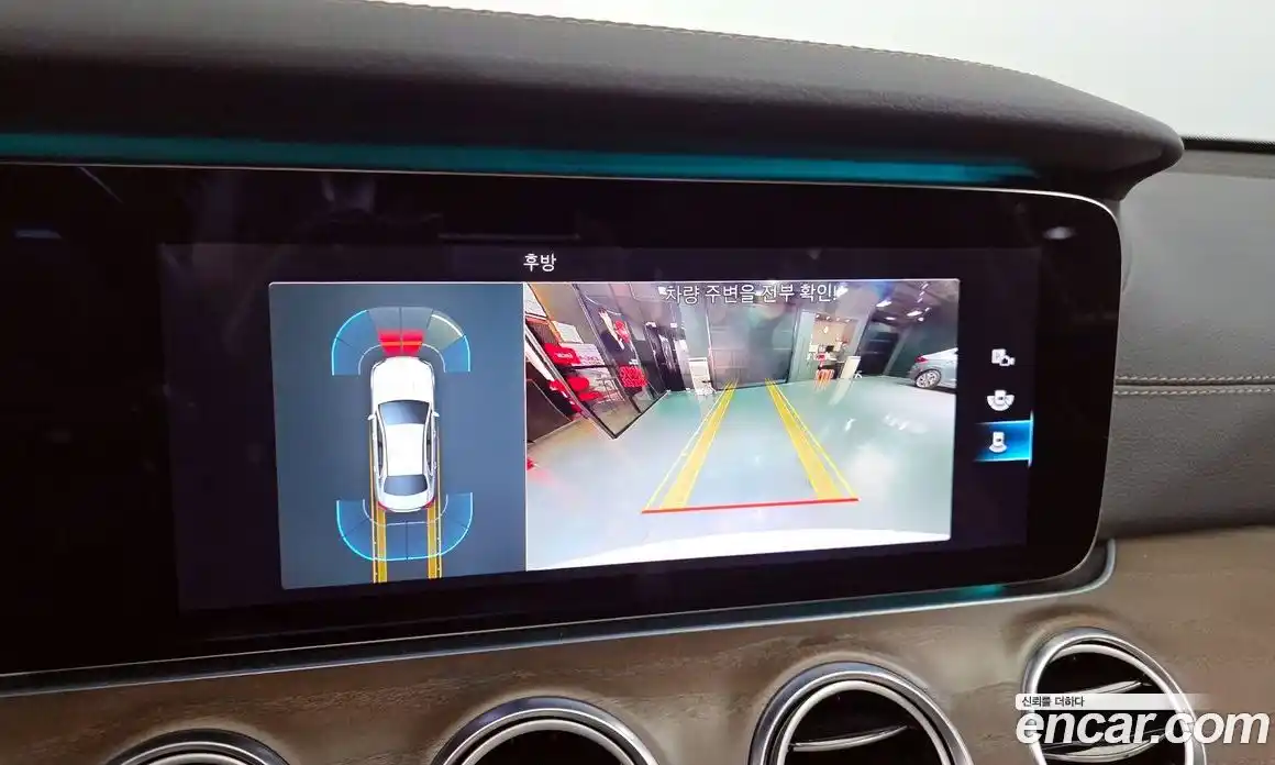 Mercedes-Benz E-Class 2021 2.0 Автомат в Москве № 369615, фото 17