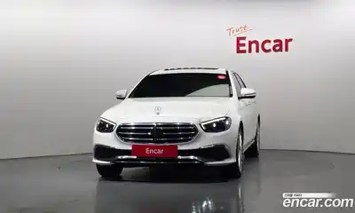 Mercedes-Benz E-Class 2021 2.0 Автомат в Москве № 369615, миниатюра 3